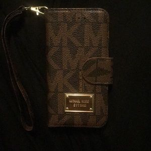 Michael Kors Wristlet
